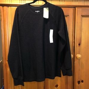 Men’s long sleeve crew neck pull-over shirt